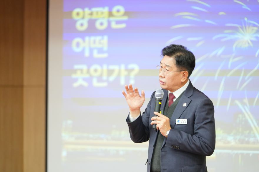 01-2 용문고 특강 개최 사진02.jpg