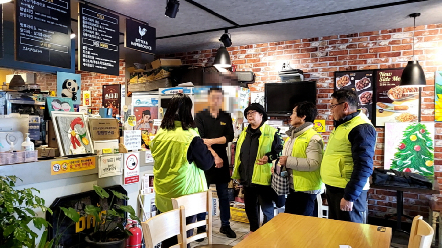 07-2 청운면 지역사회보장협의체 홍보활동.jpg