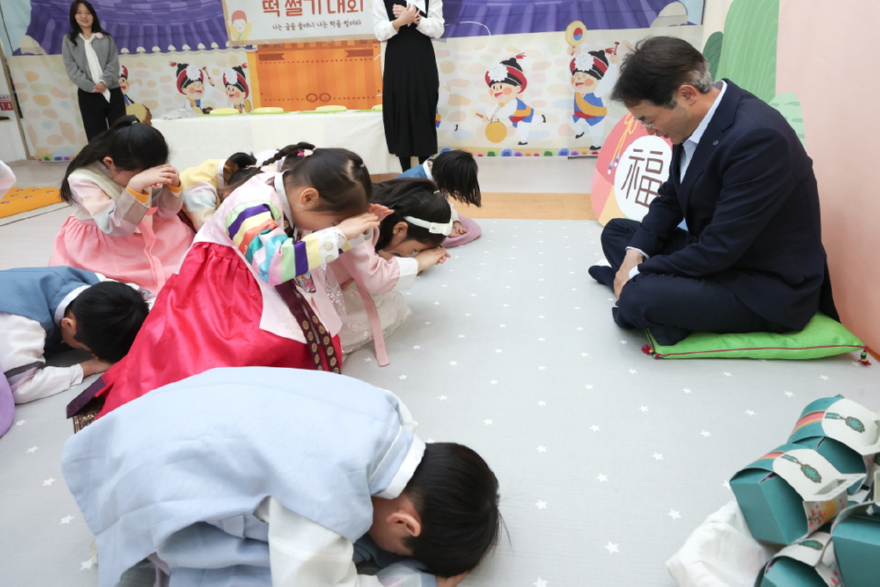 (구와동)1. 고양시, 설 명절맞이 덕양구청 직장어린이집 격려 방문 (5).JPG