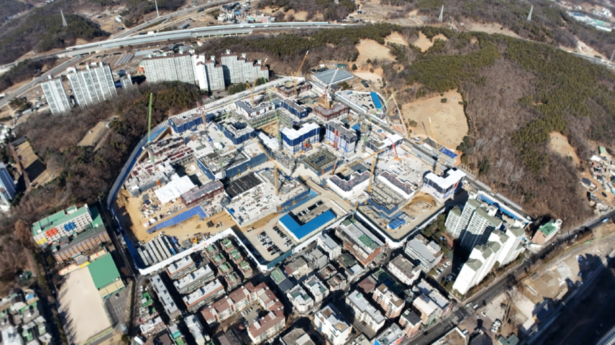 1-3. 공사가 진행 중인 원당1구역 전경.jpg