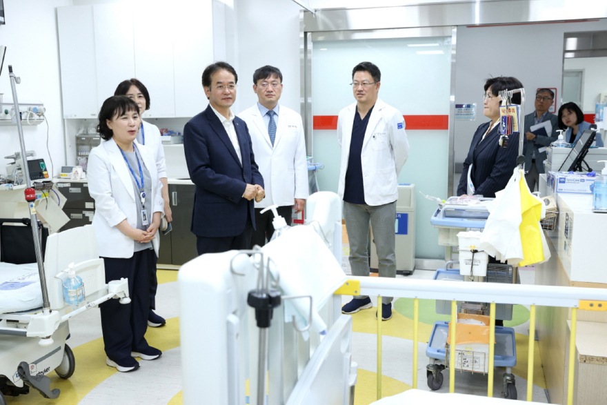 1-2. 지난해 5월 2025년 경기도 소아응급 책임의료기관으로 지정된 일산병원 방문.jpg