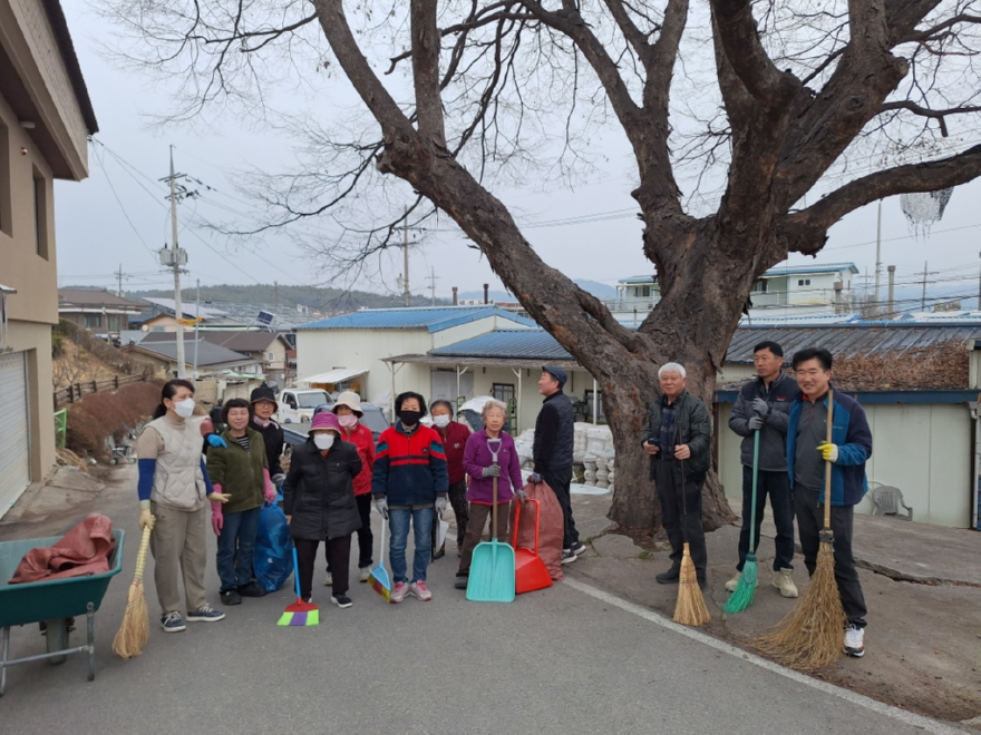 지역05-북내면, 새봄맞이 대청소 실시로 쾌적한 마을환경 조성.jpg