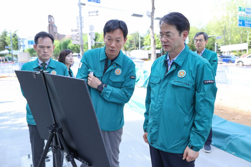 2. 고양시, 보도정비사업 현장 안전점검 추진 (1) 대화동 라온길.jpg