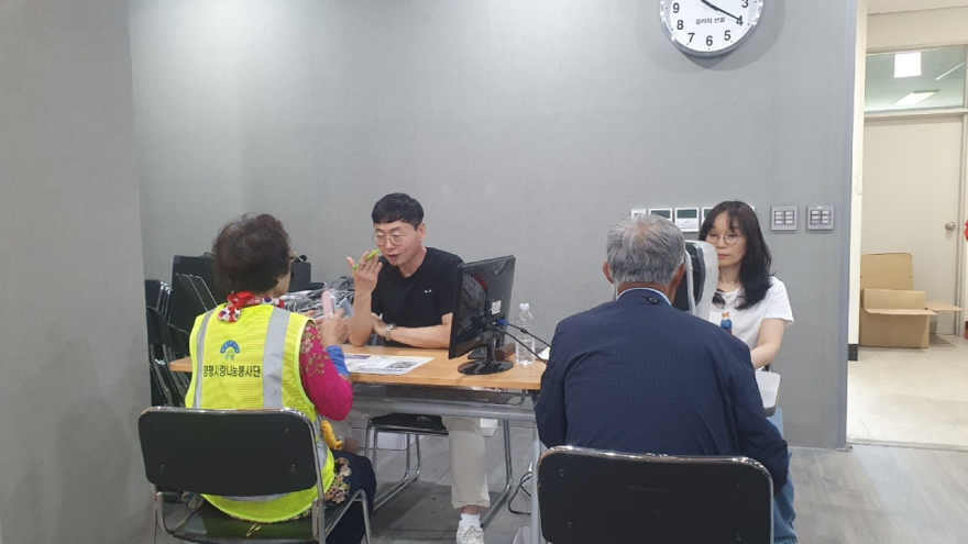 06-3 농촌 왕진버스 사업 본격 운영.jpg