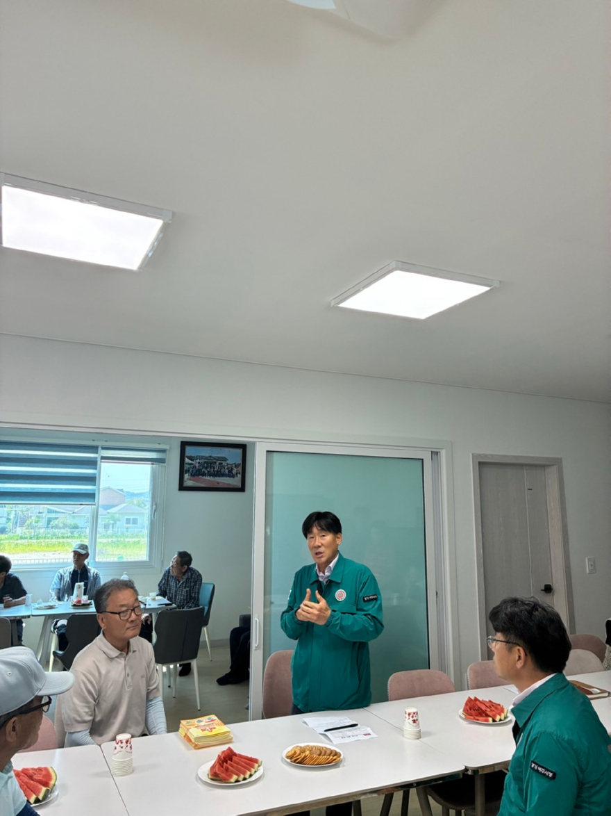 01-여주시 김광덕 부시장, 폭염 대비 무더위쉼터 현장 점검 실시(2).jpg