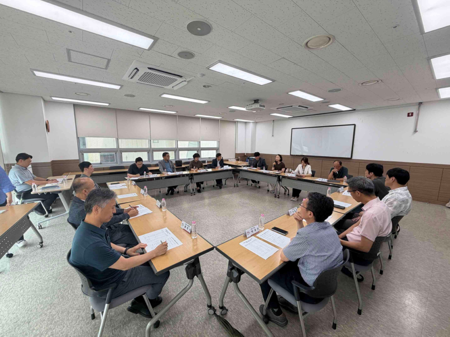 05-여주시, 여주형 명문학교 육성 및 지원사업을 위한 간담회 개최.jpg
