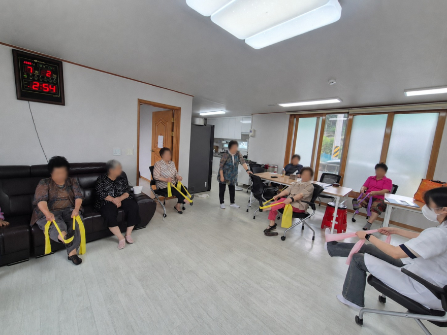 6 이천시보건소, 무더위 쉼터로 찾아가는 건강돌봄 서비스 운영.jpg