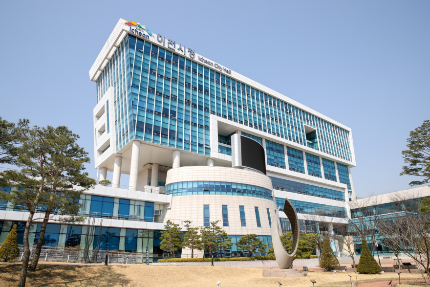 1 이천시 청년새마을연대, 「사랑의 김장 배추심기 행사」 개최 .jpg
