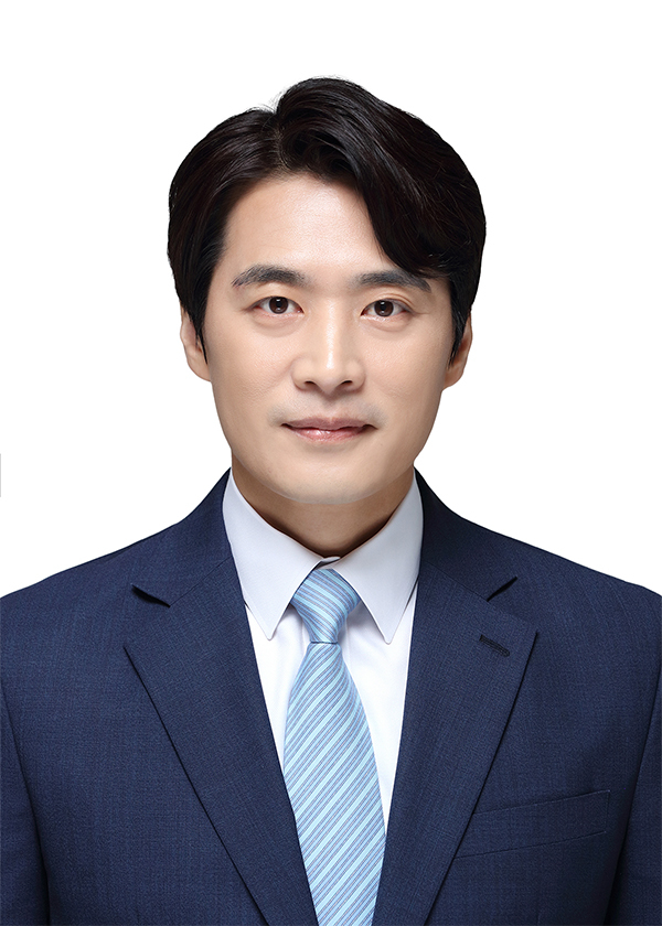 한준호_의원님_프로필_사진(보도자료내첨부용)@0.5x (1).jpg