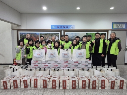 광주시 도척면 지역사회보장협의체, 설맞이 저소득 30가구에 ‘행복 꾸러미’ 전달