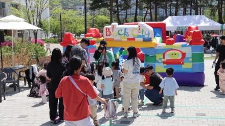 고양시지축종합사회복지관, 지축지구 어린이집과 ‘제5회 싸릿말바자회’ 개최