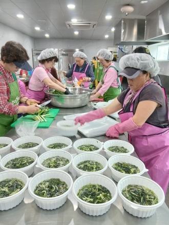 중리동자원봉사단, 취약계층 위한 사랑의 반찬 나눔 봉사 실시