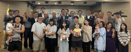 2026년도 상반기 서종면 노인 출산아기후원회 후원물품 전달식 개최