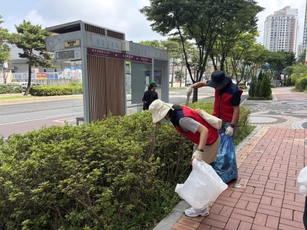 고양시 식사동 통장협의회, 집중호우 대비 환경정화 활동 실시