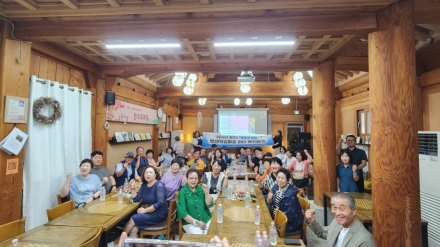 이천시 평생학습마을공동체, 우수 사례로 주목… 포천시 관계자 33명 현장 견학