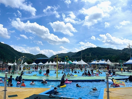 “홍천에서 제대로 놀았다” 홍천 물놀이장 2만 3천 명 찾으며 여름 흥행 성공
