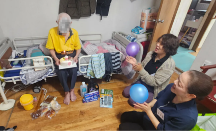 광주시노인복지관, 저소득 어르신 10가정 찾아가는 생신잔치 진행
